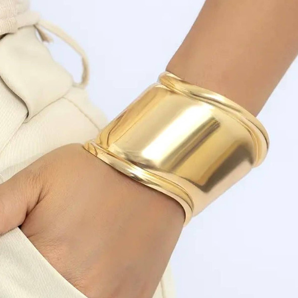 NEW Bone Cuff Bracelet Chunky Gold S14 - Picture 1 of 7